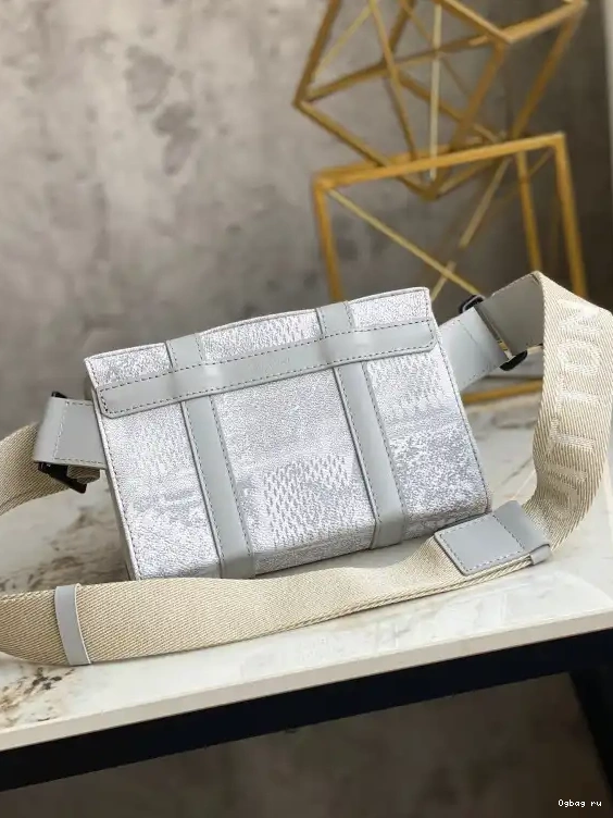 VUITTON SLINGBAG LOUIS TRUNK 0430